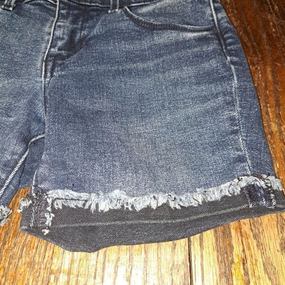 Girls Size 10 Old Navy Denim Blue Jean Shorts with Raw Cuffed Hem - Picture 2 of 3